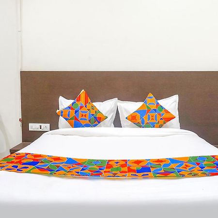 Fabhotel Om Sai - Nr Nashik Railway Station Zewnętrze zdjęcie