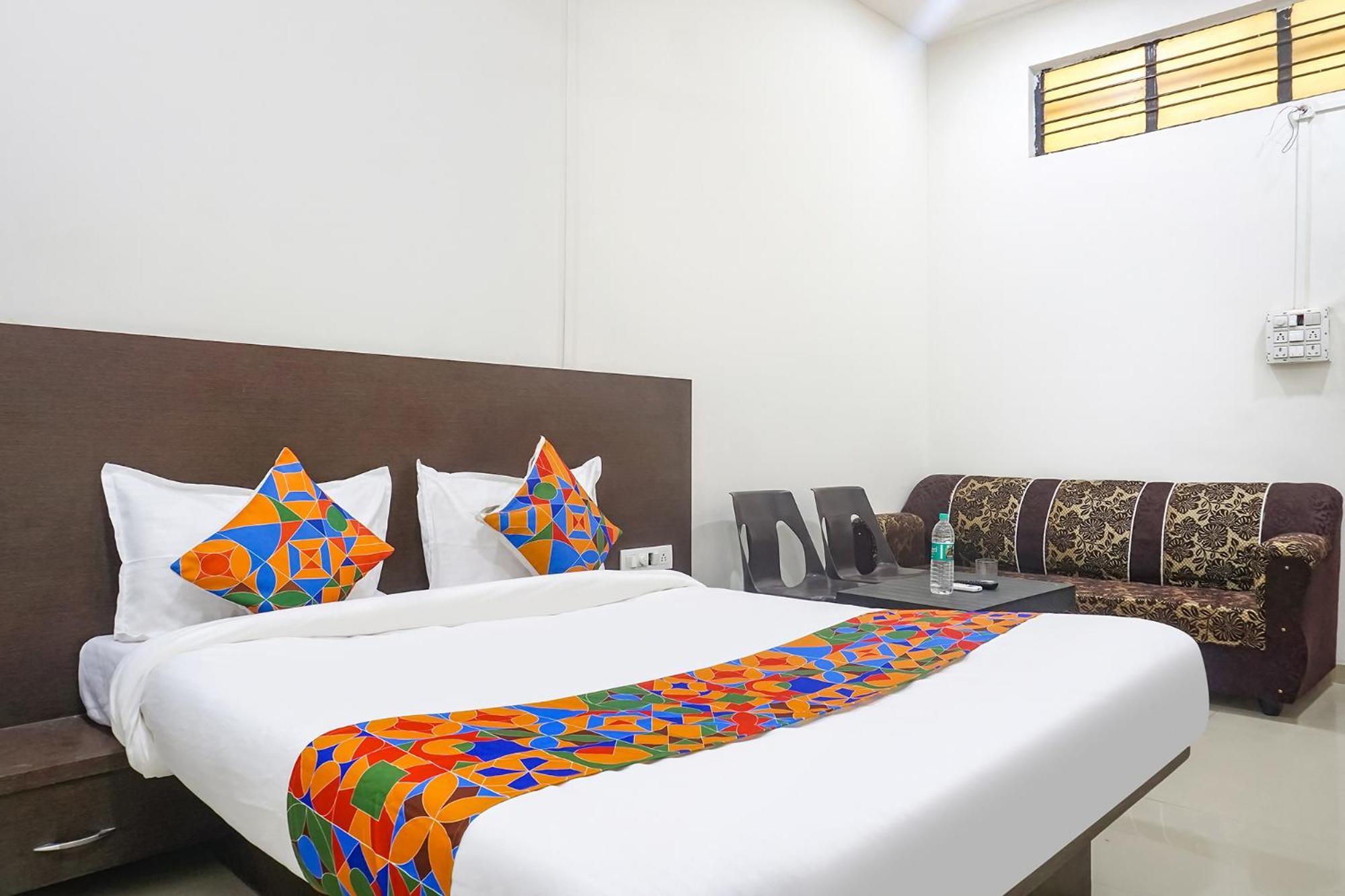 Fabhotel Om Sai - Nr Nashik Railway Station Zewnętrze zdjęcie