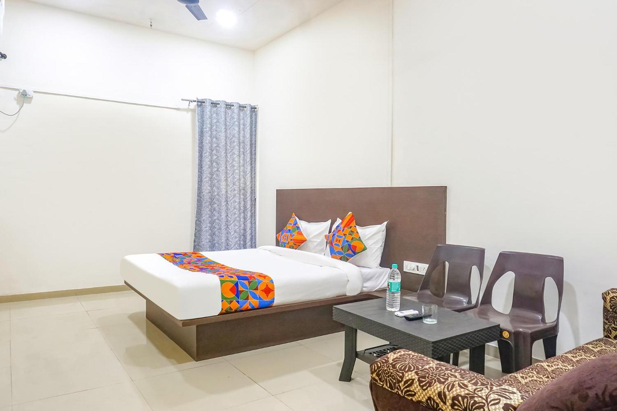 Fabhotel Om Sai - Nr Nashik Railway Station Zewnętrze zdjęcie